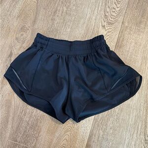 Lululemon hotty hot low riseshorts 2.5 inch inseam size 2
